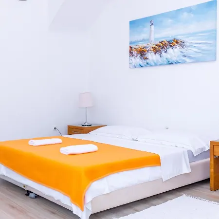 Gostinjska kuća Mika 3*