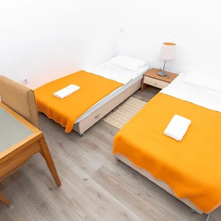 Gostinjska kuća Mika 3*