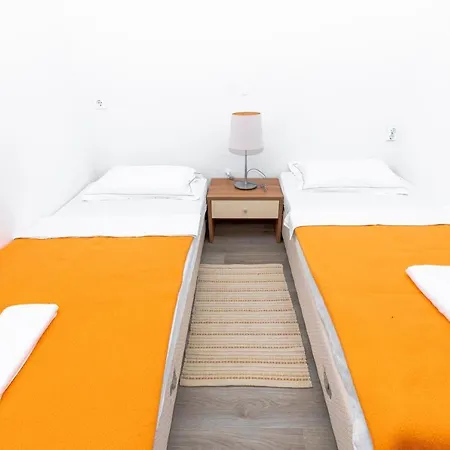 Mika Dubrovnik